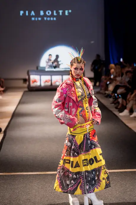 Pia Bolte, 8 August 2026, show 6, Runway. Frame R4DTN8