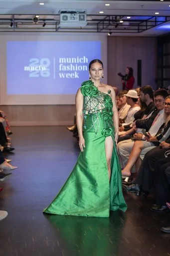 House of Karneol, 9 August 2026, show 5, Runway. Frame _G0P8A