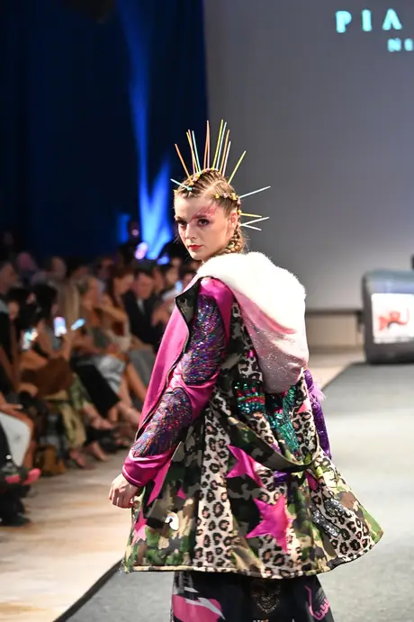 8 August 2026, show 6, Runway. Frame SKLREN