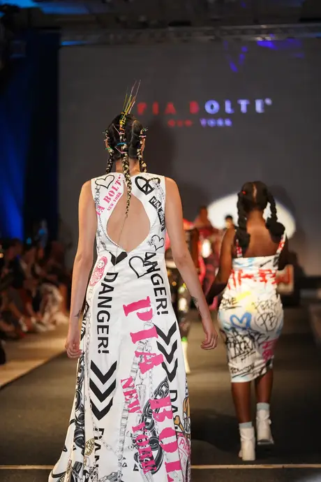 Pia Bolte, 8 August 2026, show 6, Runway. Frame ZM8HX7