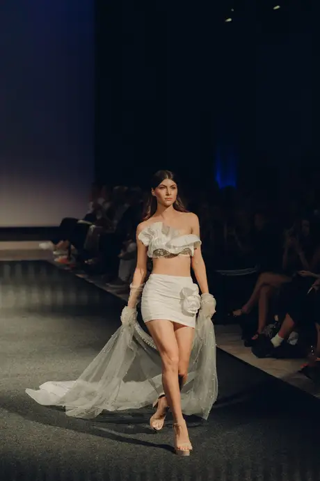 7 August 2026, show 2, Runway. Frame 2E1IXY