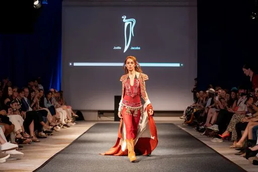 Joelle Jacobs x Holsta, 9 August 2026, show 6, Runway. Frame -75KXF