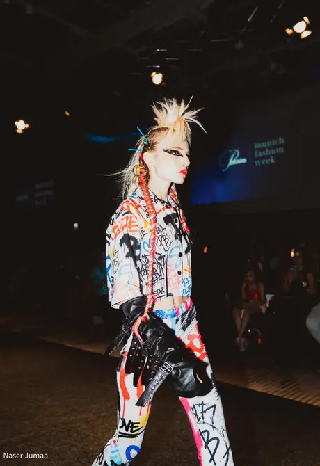 Pia Bolte, 8 August 2026, show 6, Runway. Frame QVWJQF
