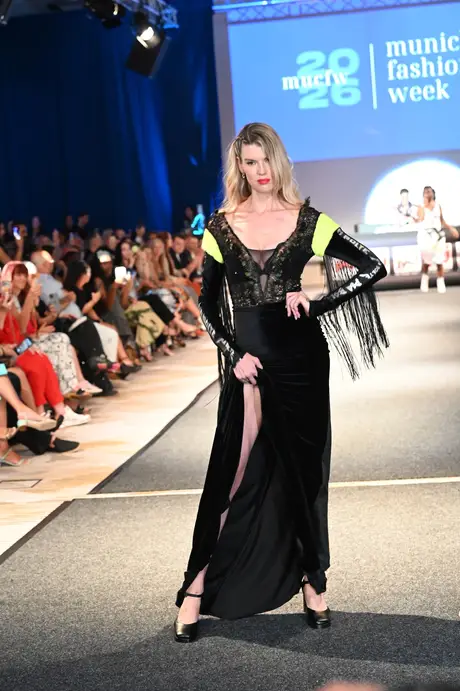8 August 2026, show 6, Runway. Frame BGMY_5