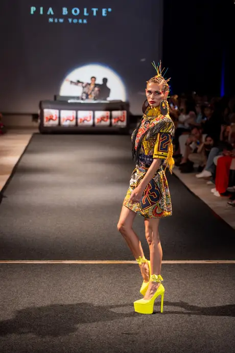 Pia Bolte, 8 August 2026, show 6, Runway. Frame VHIIRL