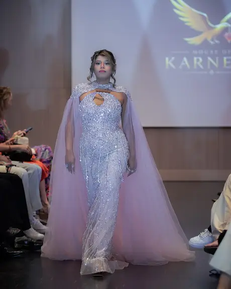 House of Karneol, 9 August 2026, show 5, Runway. Frame ZWQATM