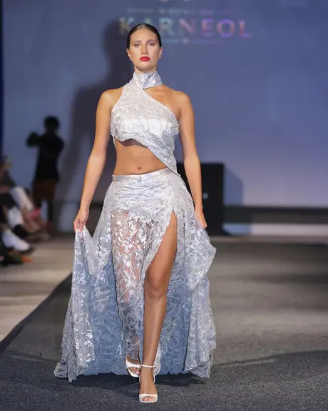 7 August 2026, show 2, Runway. Frame LO0E7F