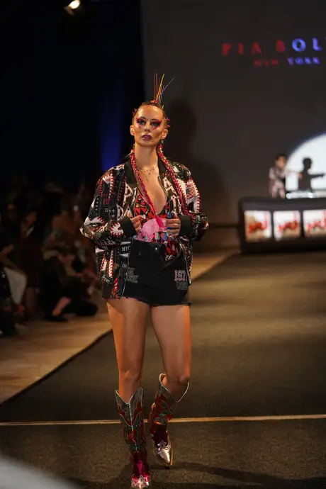 Pia Bolte, 8 August 2026, show 6, Runway. Frame JSJ-HG
