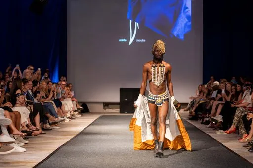 Joelle Jacobs x Holsta, 9 August 2026, show 6, Runway. Frame Q-SQJ-
