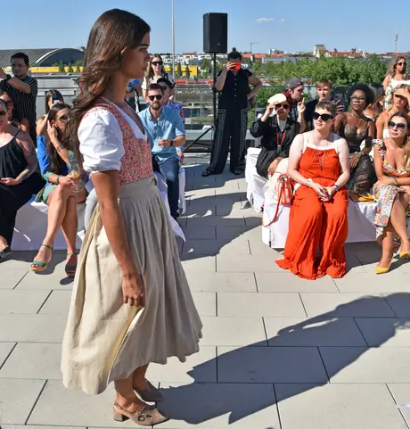 8 August 2026, show 4, Runway. Frame VOJX31