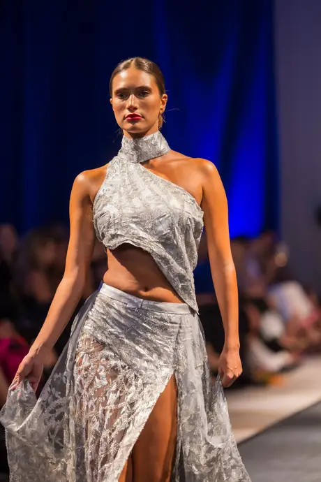House of Karneol, 7 August 2026, show 2, Runway. Frame XAXTCV