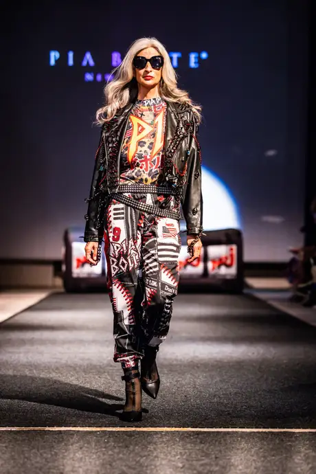 Pia Bolte, 8 August 2026, show 6, Runway. Frame D2XMI1