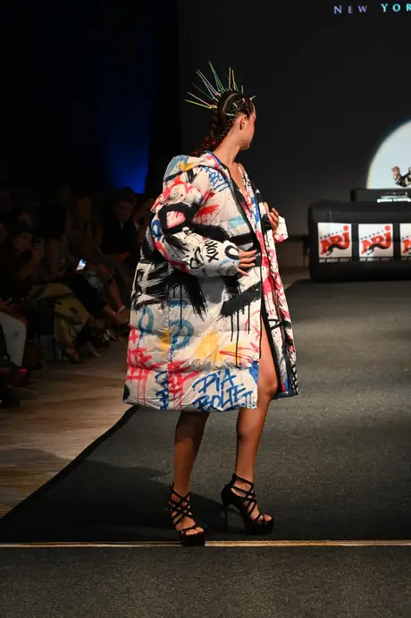 8 August 2026, show 6, Runway. Frame 0JYKBJ