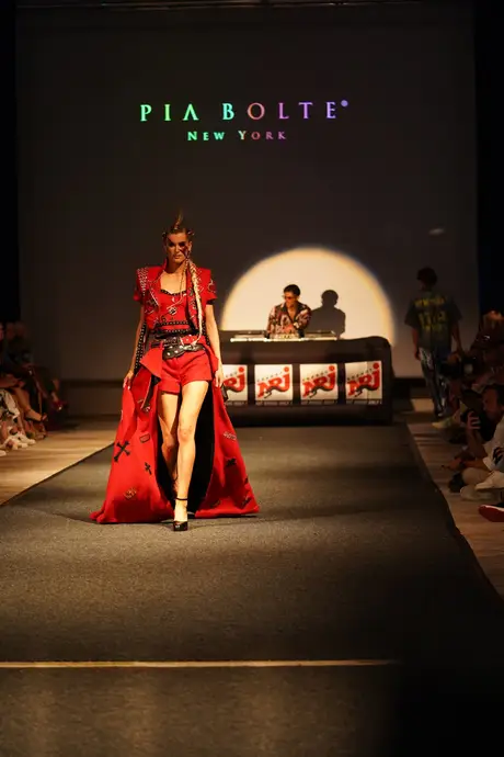 Pia Bolte, 8 August 2026, show 6, Runway. Frame QFV6VE
