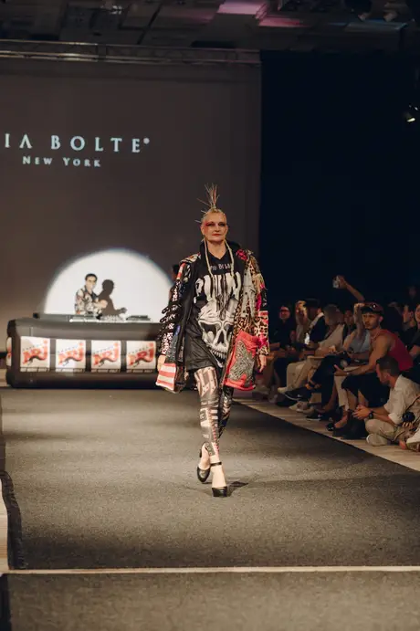 Pia Bolte, 8 August 2026, show 6, Runway. Frame M6XE4M