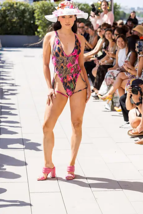Pia Bolte, 8 August 2026, show 2, Runway. Frame BYO78U