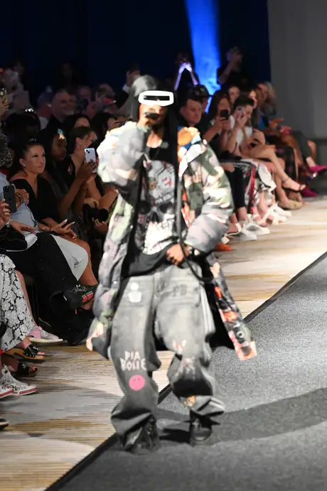 8 August 2026, show 6, Runway. Frame KJRGWW