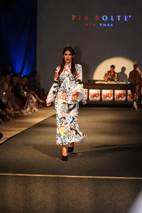 Pia Bolte, 8 August 2026, show 6, Runway. Frame 5WSLKA