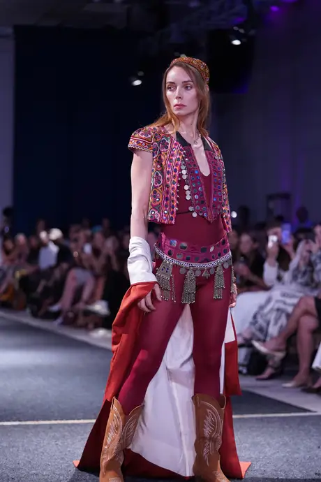 Joelle Jacobs, 9 August 2026, show 6, first of two, Runway. Frame EQRRH_