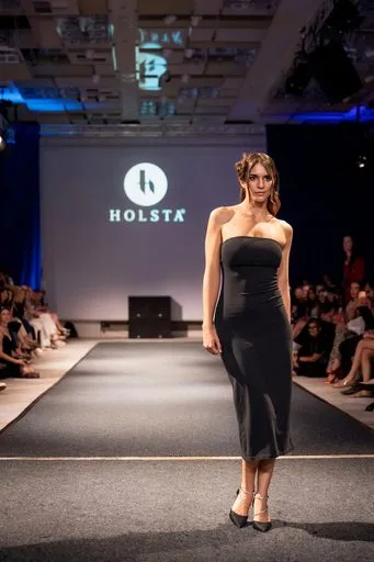 Joelle Jacobs x Holsta, 9 August 2026, show 6, Runway. Frame HUK2D3