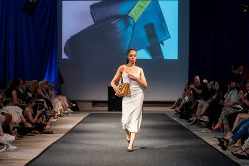 Joelle Jacobs x Holsta, 9 August 2026, show 6, Runway. Frame BWJ5CA