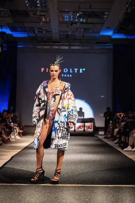 Pia Bolte, 8 August 2026, show 6, Runway. Frame TJ2GAD