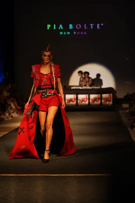 Pia Bolte, 8 August 2026, show 6, Runway. Frame X6KTQN