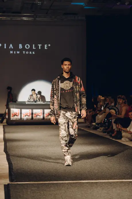 Pia Bolte, 8 August 2026, show 6, Runway. Frame SXGLVM