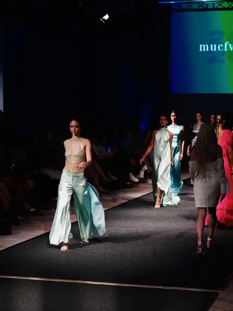 7 August 2026, show 2, Runway. Frame 9HW5Y-