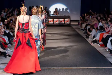 Pia Bolte, 8 August 2026, show 6, Runway. Frame E8MT9-