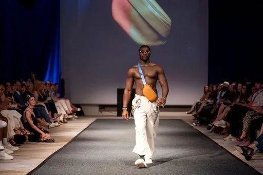 Joelle Jacobs x Holsta, 9 August 2026, show 6, Runway. Frame LFTCA4