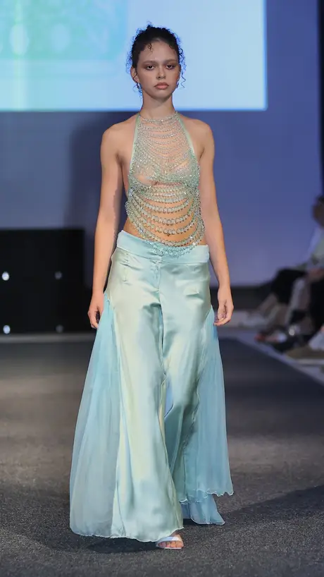 7 August 2026, show 2, Runway. Frame YAVNHE