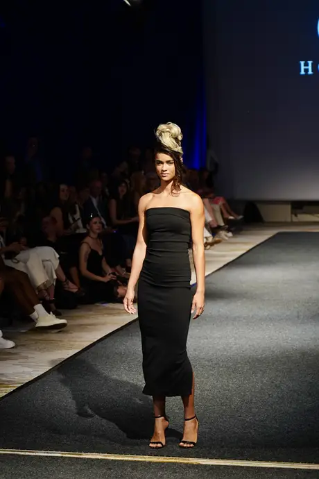 Joelle Jacobs x Holsta, 9 August 2026, show 6, Runway. Frame 6O_QYK