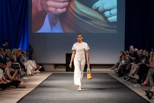 Joelle Jacobs x Holsta, 9 August 2026, show 6, Runway. Frame JUVNGV