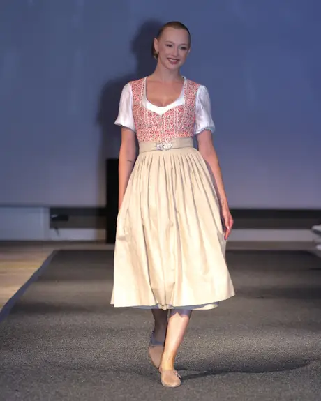 7 August 2026, show 2, Runway. Frame WRUYK0