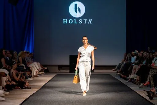 Joelle Jacobs x Holsta, 9 August 2026, show 6, Runway. Frame JXYHPP