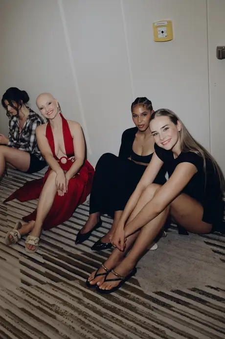 Backstage, 9 August 2026. Frame AISJMD