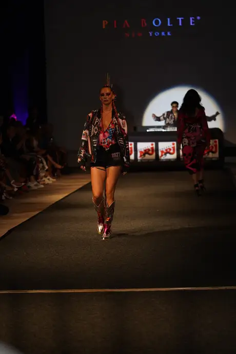 Pia Bolte, 8 August 2026, show 6, Runway. Frame KH5R1Q