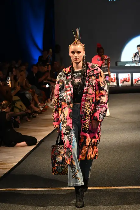 8 August 2026, show 6, Runway. Frame 0WUDJ6
