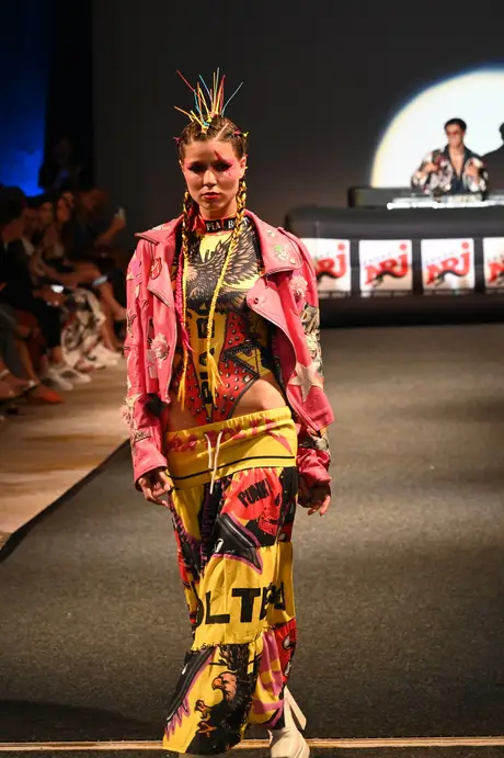 8 August 2026, show 6, Runway. Frame UWZV3T