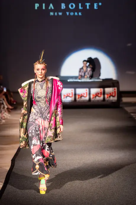 Pia Bolte, 8 August 2026, show 6, Runway. Frame UW3L5Q