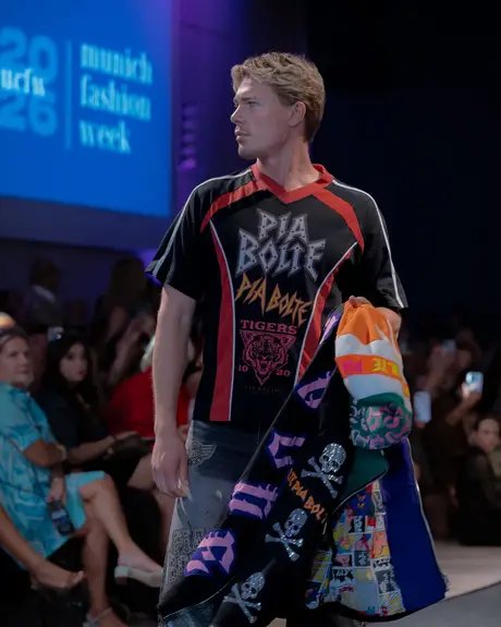 Pia Bolte, 8 August 2026, show 6, Runway. Frame -XCNKM
