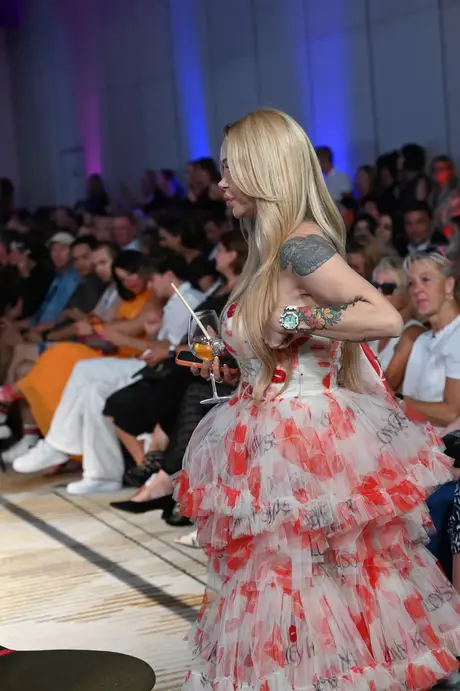 8 August 2026, show 6, Runway. Frame TWOTAV