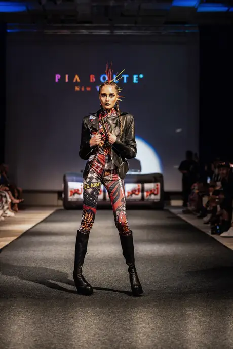 Pia Bolte, 8 August 2026, show 6, Runway. Frame GAEIH5