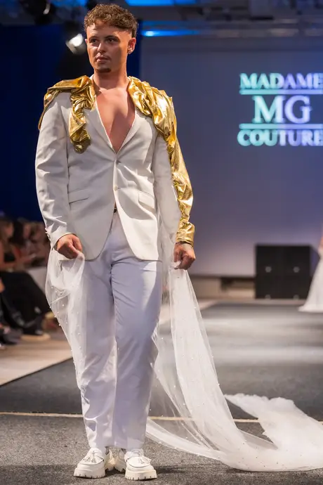 7 August 2026, show 2, Runway. Frame NQZBJ5