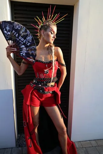 Pia Bolte, 8 August 2026, show 6, Runway. Frame -JM8WT