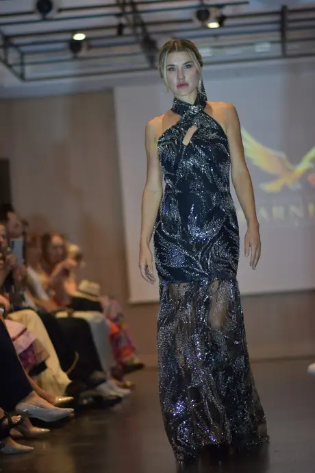 House of Karneol, 9 August 2026, show 5, Runway. Frame H692ZV