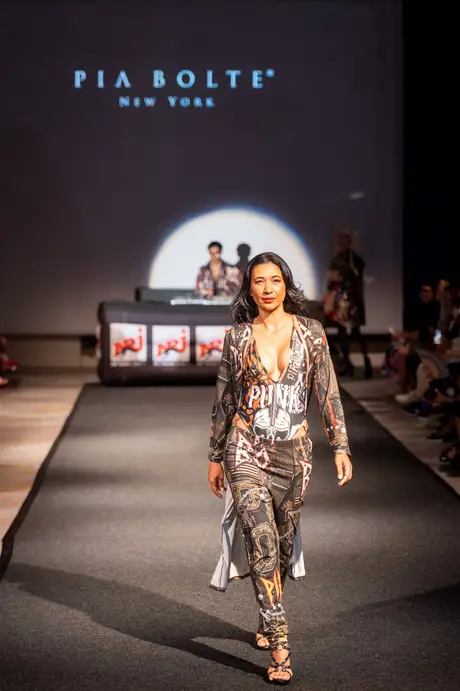 Pia Bolte, 8 August 2026, show 6, Runway. Frame C9KE26