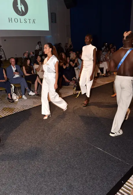 Runway, 9 August 2026. Frame TE6O0B