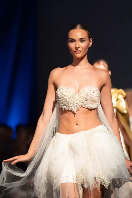 7 August 2026, show 2, Runway. Frame OWIA5L